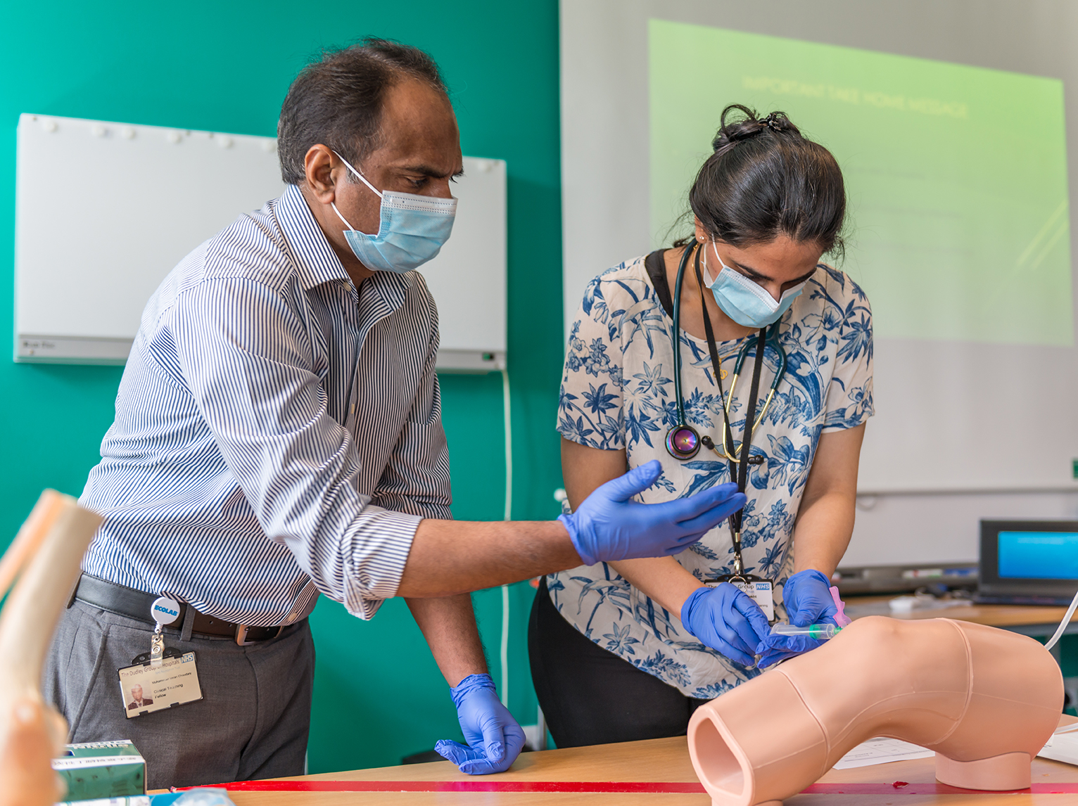 This is a photograph showing a Internal medicine training doctor in a clinical skills workshop